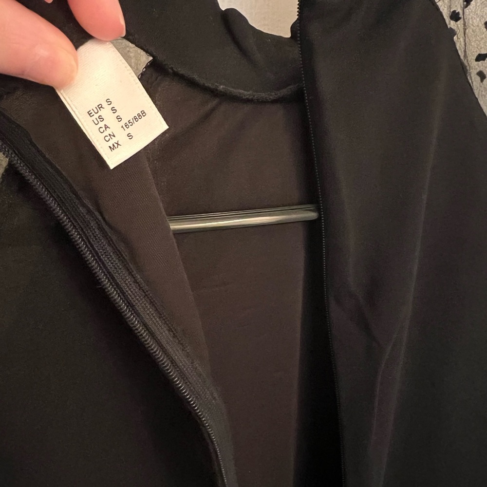 Amazon Midi dress- size small - Picture 6 of 6